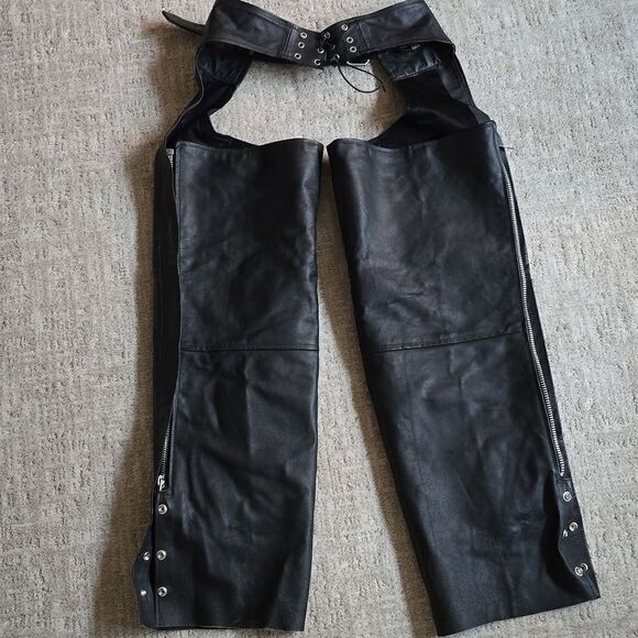 Genuine Leather | Black Leather Chaps with Quilted Lining - Picture 2 of 8